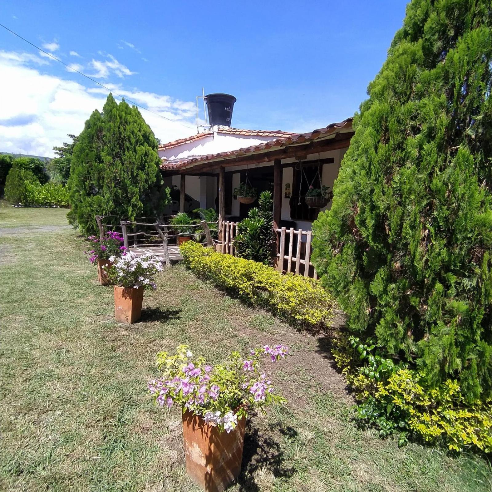 Hostal Sueno Real Campestre San Gil Exterior photo